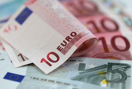 جفرا نيوز : أخبار الأردن   اليورو وعملات السلع الأولية ترتفع
